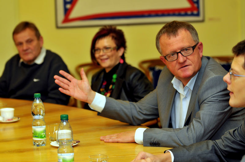 Hosty na radnici přivítal náměstek primátora T. Petřík