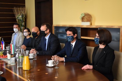 Zástupci zemí V4 v prostorách Nové radnice. Foto: Eva Molnárová