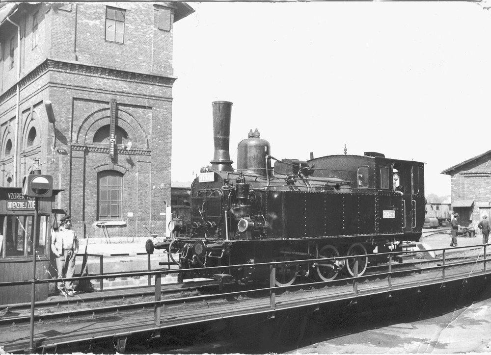 Točna s parní lokomotivou v roce 1980. Foto: ŽMMS