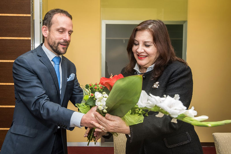 Primátor vítá v radnici velvyslankyni Peru Lilianu Torres-Mugaovou. Foto: L. Kaboň