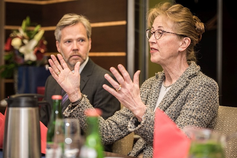 Velvyslankyně Norska S. E. Sletnerová.