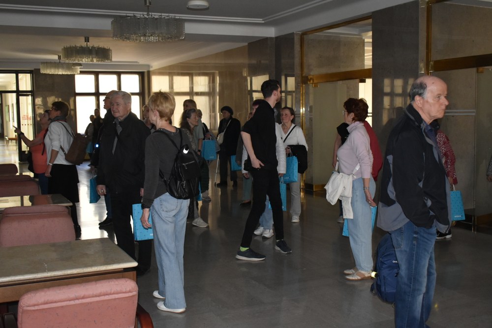 Senioři si prohlédli Novou radnici