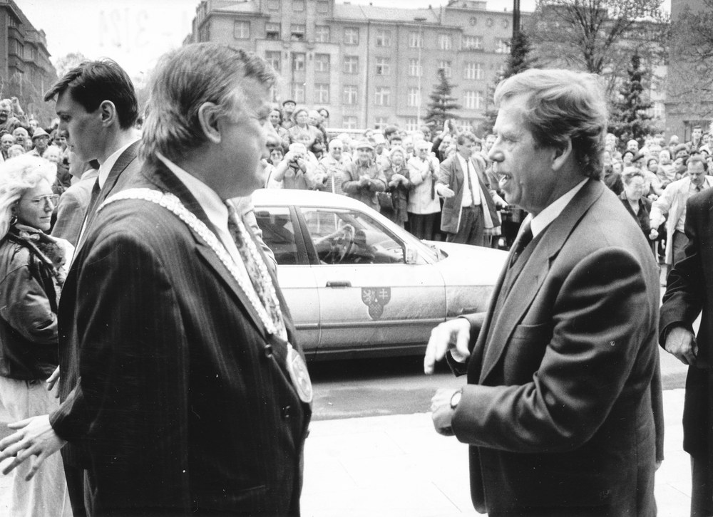Václav Havel při prezidentské návštěvě Ostravy. Foto: AMO
