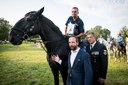 Cenu Danielu Orsagovi předali primátor Tomáš Macura a ředitel MP Ostrava Zdeněk Harazim.