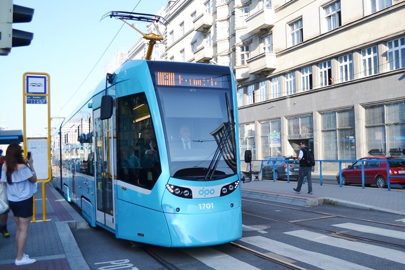 Tramvaj Stadler nOVA. 