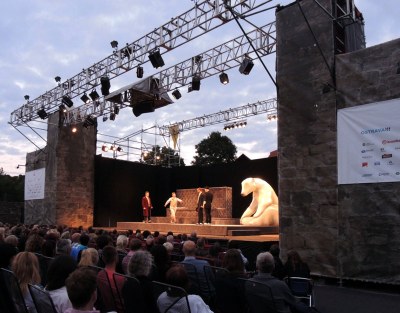Letní shakespearovské slavnosti v přírodním amfiteátru Slezskoostravského hradu. Foto: J. Urban
