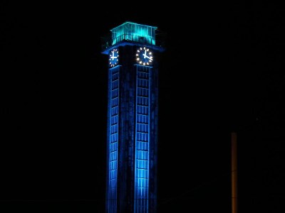 I do těchto barev by se měla obléknout radniční věž