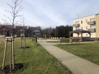 V Radvanicích a Bartovicích díky norským fondům vylepšují zelenou infrastrukturu. Foto: ÚMOb Radvanice a Bartovice