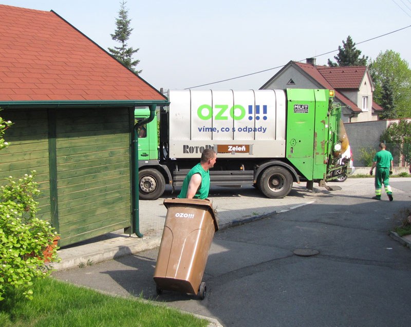 Nová služba OZO zbavuje občany zeleného odpadu Nová služba OZO zbavuje občany zeleného odpadu