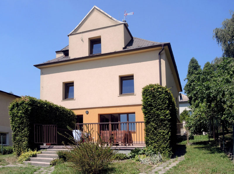 Vilka v Bronzové ulici.   