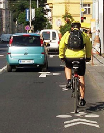 Ilustrační foto: Značka V 20 - použití v ulicích města