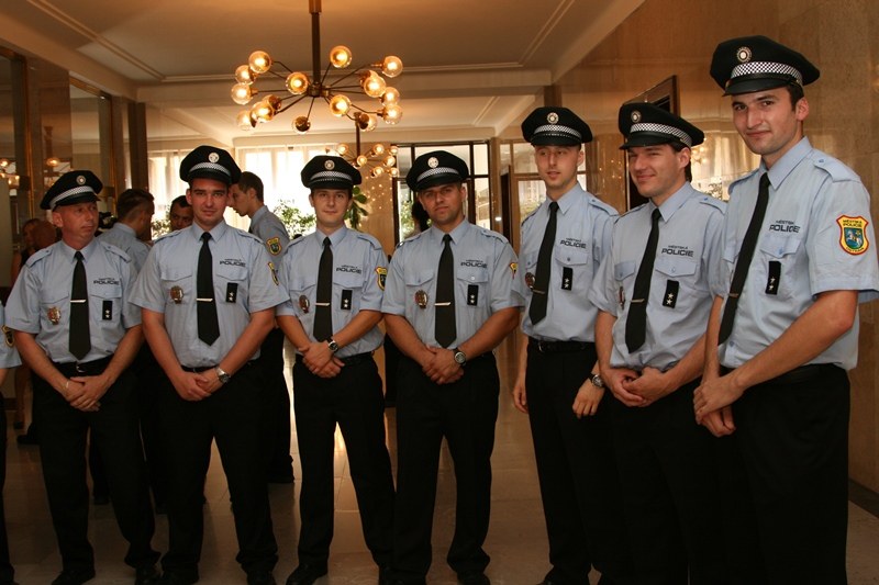 Tito lidé budou nově dbát o veřejný pořádek na území města.