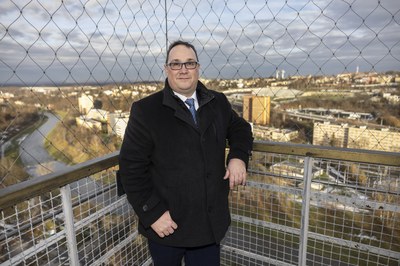 Ostravský primátor Jan Dohnal na vyhlídce ve věži Nové radnice. Foto: Jiří Zerzoň