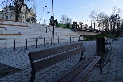 Břehy Ostravice v úseku od loděnice po most Miloše Sýkory se postupně stávají příjemnějším místem. Foto René Stejskal.