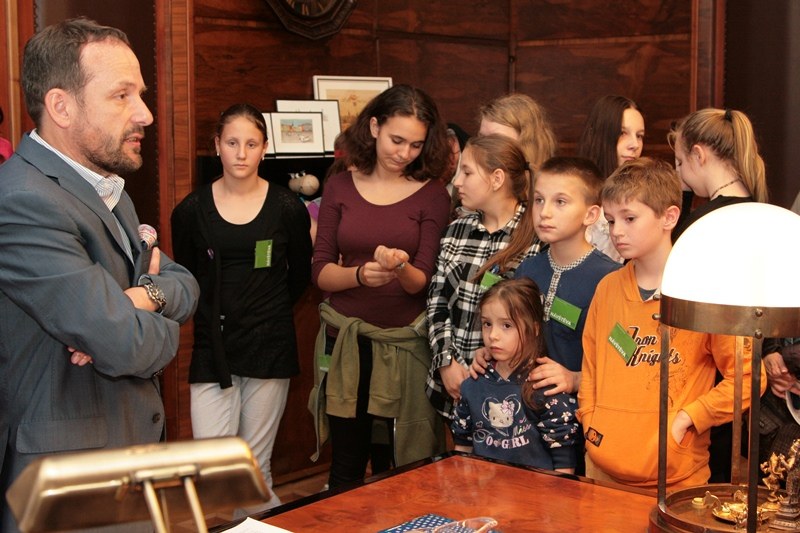 Na otázky návštěvníků radnice odpovídal primátor Tomáš Macura.