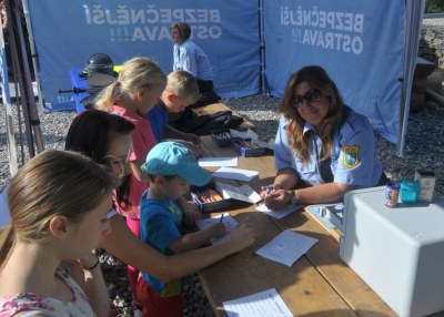 Stánek s atrakcemi pro děti připravila mj. Městská policie Ostrava. Foto: J. Urban
