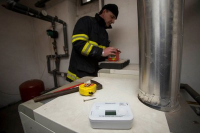 Instalace detektorů. Foto: Jiří Zerzoň