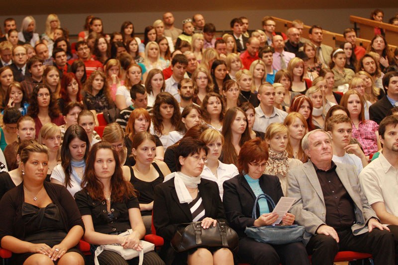 Pohled na účastníky slavnostního setkání