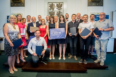 Skupina úspěšných v soutěži Ostravská stavba roku. Foto: Lukáš Kaboň