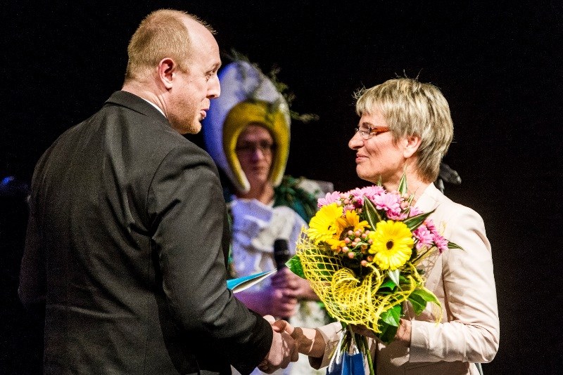 Oceněným blahopřál šéf městské komise pro vzdělávání Jan Veřmiřovský.