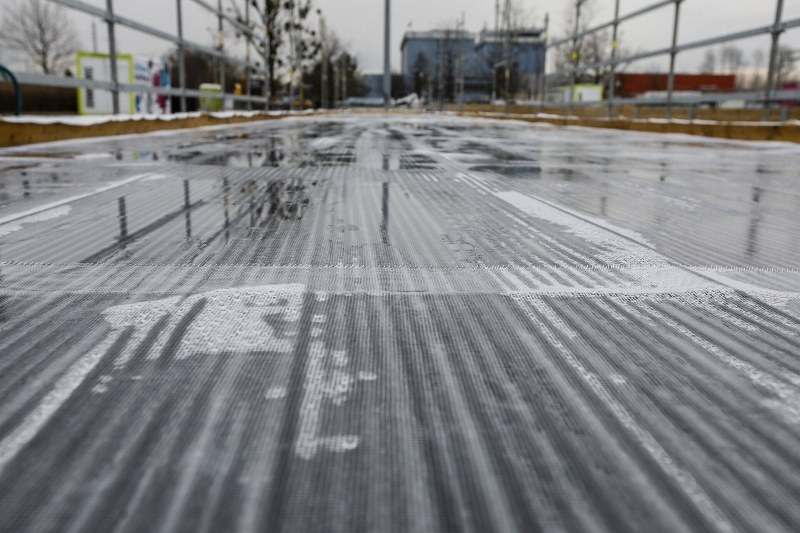 Hřiště, na němž si Ostravané  budou moci vyzkoušet curling. 