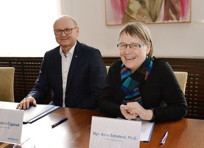 Anna Šabatová během setkání s Vladimírem Cigánkem. Foto: René Stejskal