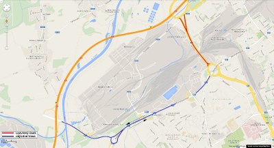 Červeně je vyznačen uzavřený úsek Místecké, modře trasa objížďky ulicemi Mariánskohorskou a II/470 (Severní spoj).