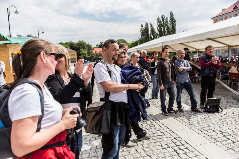 Pro řadu Ostravanů se křest stal vítanou příležitostí k pobavení.