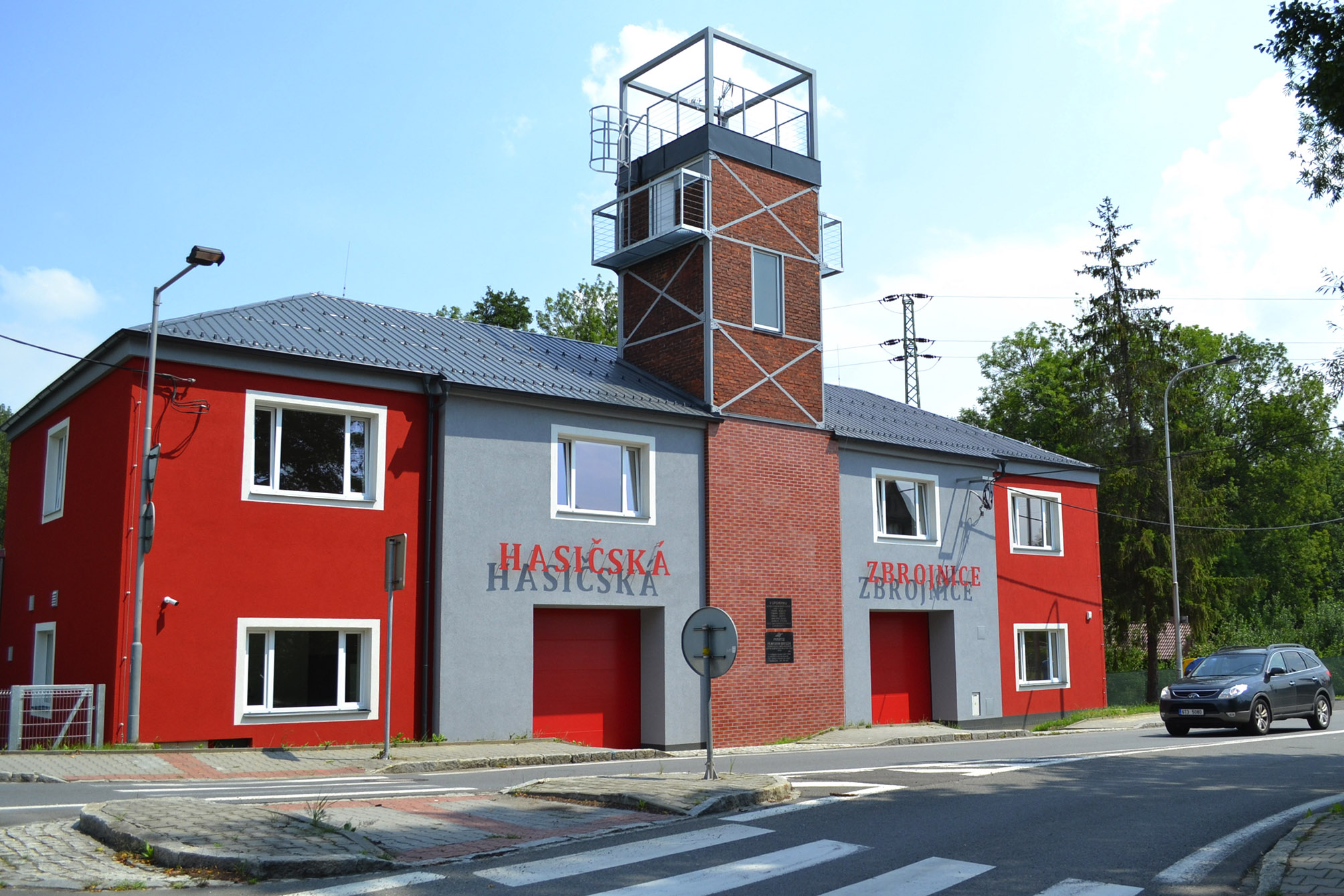 Rekonstruovaná hasičská zbrojnice v Michálkovicích. Foto: archiv MMO. Rekonstruovaná hasičská zbrojnice v Michálkovicích. Foto: archiv MMO.