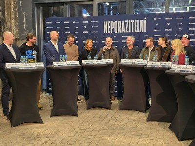 Tisková konference k ostravské světové premiéře filmu Neporazitelní za účasti jeho tvůrců, protagonistů ústředních rolí a zástupců vedení města Ostravy i Moravskoslezského kraje. Foto: MSK