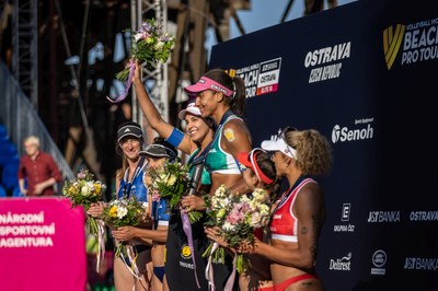 Ukončení beachvolejbalového turnaje v Ostravě. Foto: Jiří Zerzoň