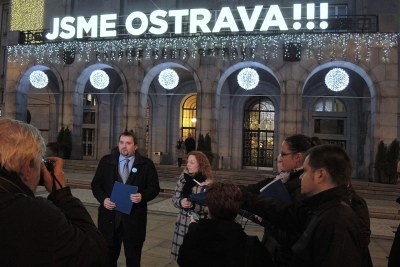 Náměstek primátora Martin Štěpánek při brífinku před Novou radnicí. Foto: J. Urban