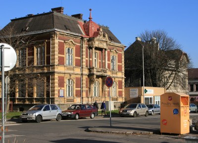 Památkové vily viděné z parkoviště MNO. Foto: B. Krzyžanek