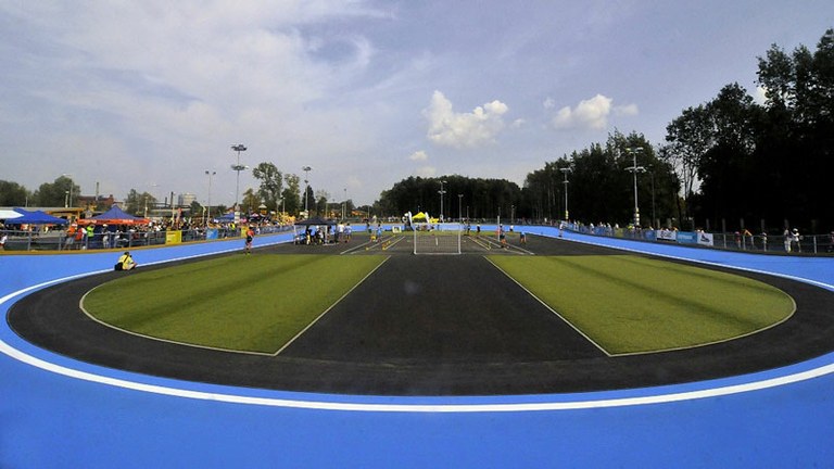 Závodní in-line dráha.