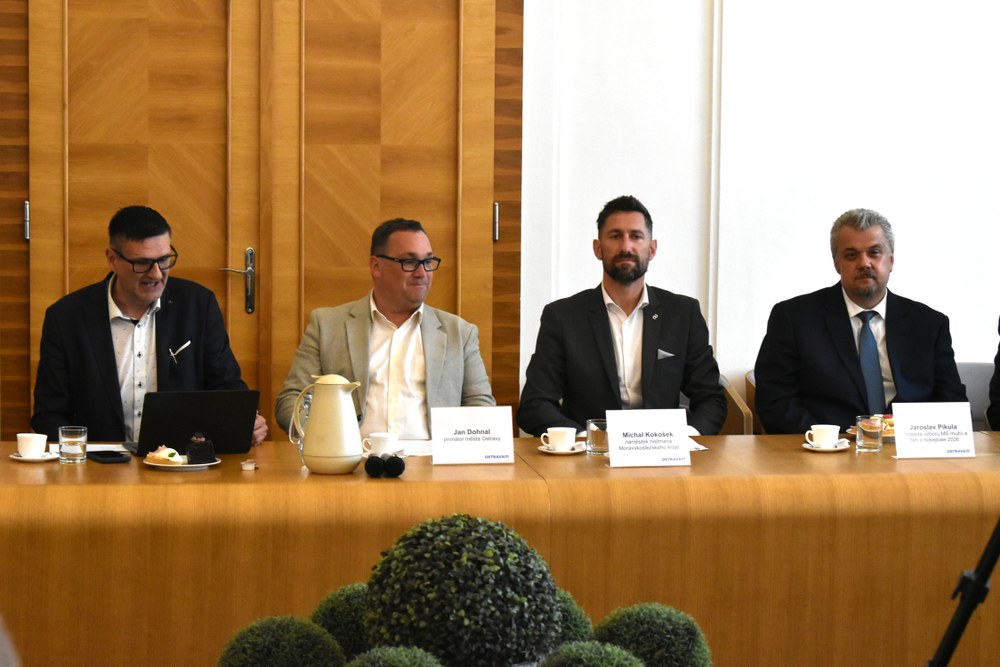 Tisková konference ke světovému šampionátu v hokejbalu se konala na Nové radnici Tisková konference ke světovému šampionátu v hokejbalu se konala na Nové radnici