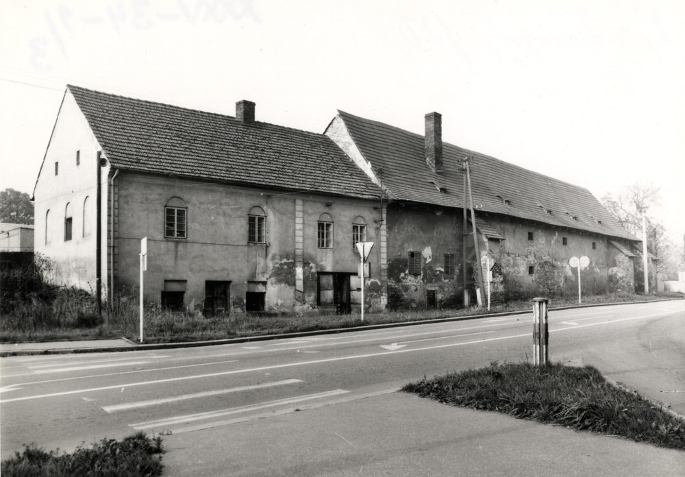 Budova někdejší sýpky v 70. létech 20. století. Foto: AMO Budova někdejší sýpky v 70. létech 20. století. Foto: AMO