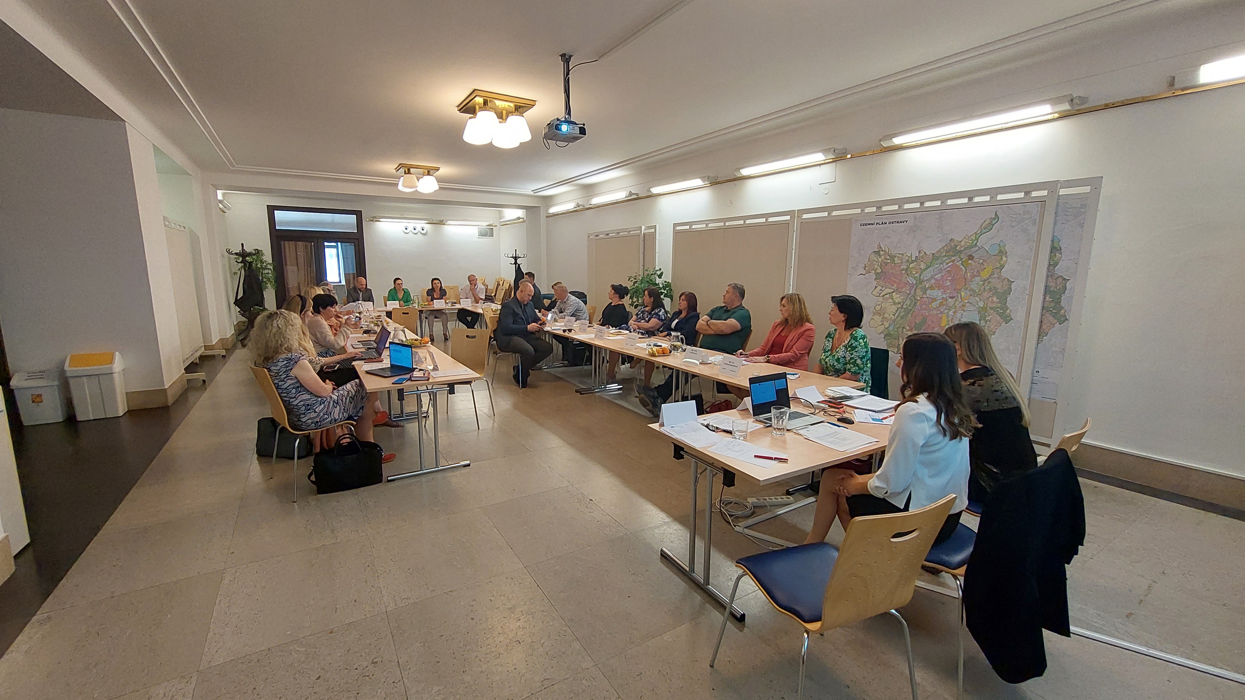 Z pracovní schůze aktérů projektu. Foto: MMO