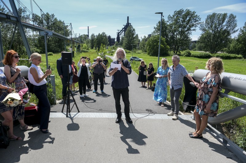 Ostrava pokřtila lávku Jana Balabána. Město připomíná spisovatele slovem – tak, jak by si přál Ostrava pokřtila lávku Jana Balabána. Město připomíná spisovatele slovem – tak, jak by si přál