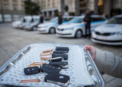 Město pořizuje 17 nových ekologických automobilů. Ilustrační foto: Jiří Zerzoň