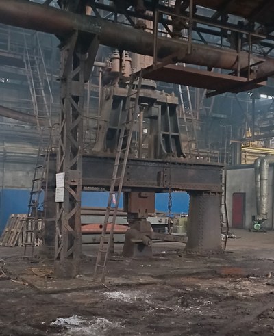 Parní rohový buchar z roku 1898. Foto: Lenka Barišová, MUSEum+