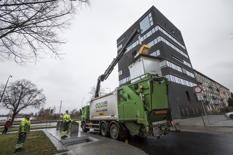 Ostrava rozšiřuje pilotní projekt třídění u domu systémem „single stream“ do dalších částí města