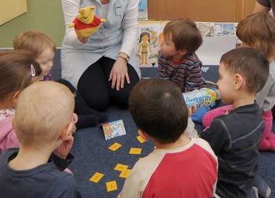 Město zajistí hlídání dětí zaměstnanců bezpečnostních složek a zdravotnictví. Ilustrační foto: MMO