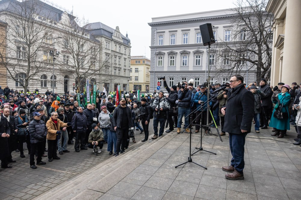 K účastníkům průvodu promluvil také ostravský primátor  Jan Dohnal. Foto: Jiří Zerzoň