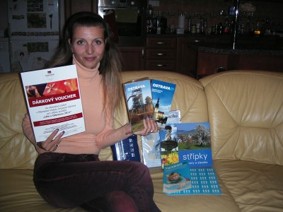K foto: Jedna ze šťastných výherkyň soutěže