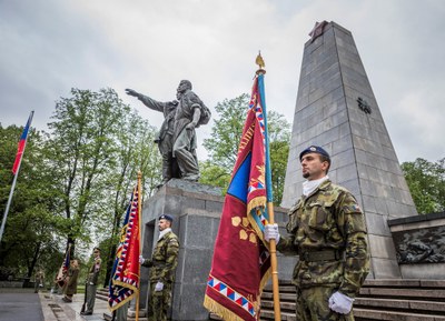 Vzpomínkový akt v Komenského sadech. Foto: Jiří Zerzoň