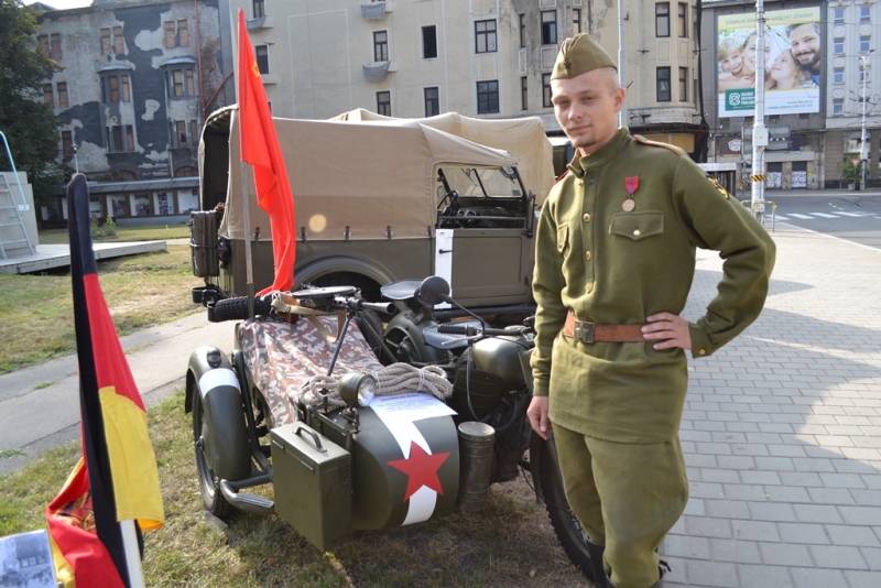 Připomínka 50 let od okupace v ostravských ulicích. 