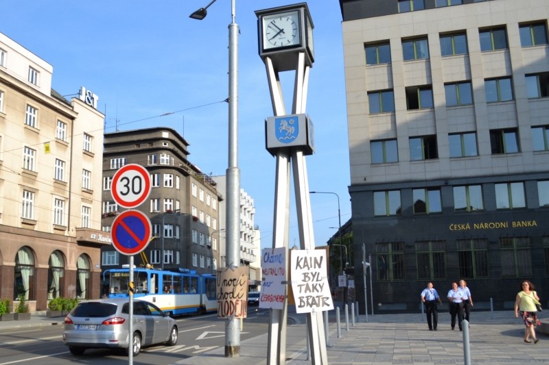 Připomínka 50 let od okupace v ostravských ulicích. 