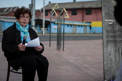 Věra Vaňková čte poslední dopis svého otce. Snímky Lukáš Kaboň.