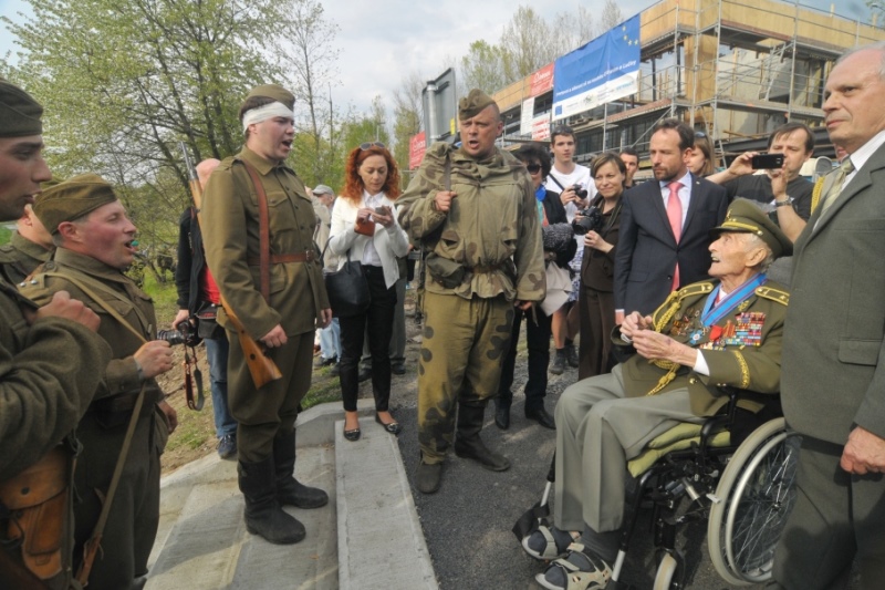 Boje u řeky sledoval válečný hrdina Mikuláš Končický. 