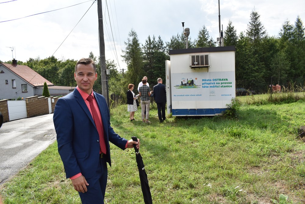 Náměstek primátora Aleš Boháč u jedné z měřících stanic. Foto: MMO Náměstek primátora Aleš Boháč u jedné z měřících stanic. Foto: MMO